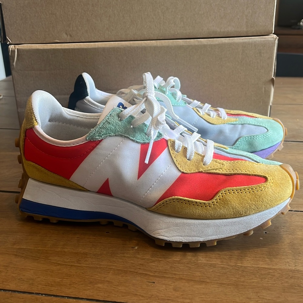 New Balance 327 “Neo Flame” colour way